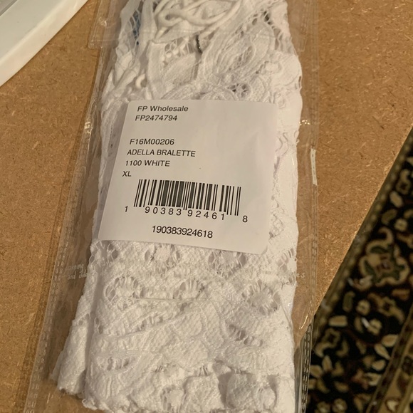 ❤️ Free People Adella Bralette White FINAL PRICE💲 - Picture 8 of 8